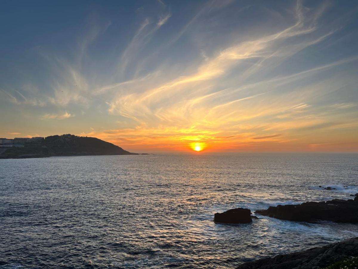 Primera Linea De Playa De Riazor Ла Коруня Екстериор снимка